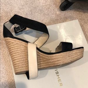 Marc Fisher Wedge